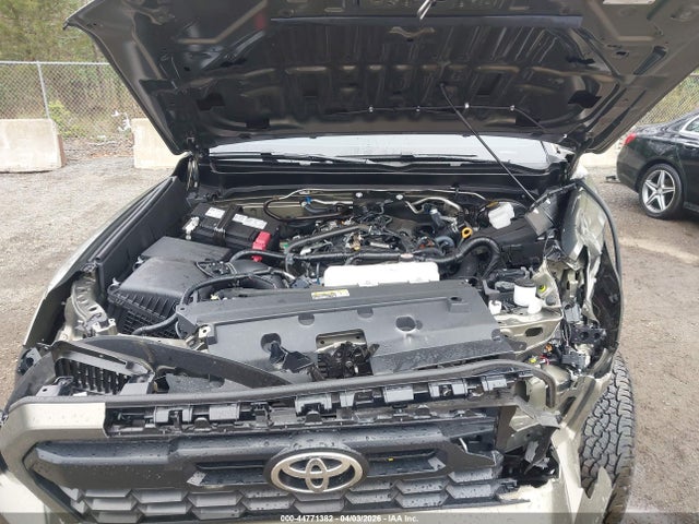 2025 Toyota Tacoma Trd Off Road მანქანა იყიდება აუქციონზე, vin: 3TMLB5JN0SM180238, აუქციონის ნომერი: 44771382