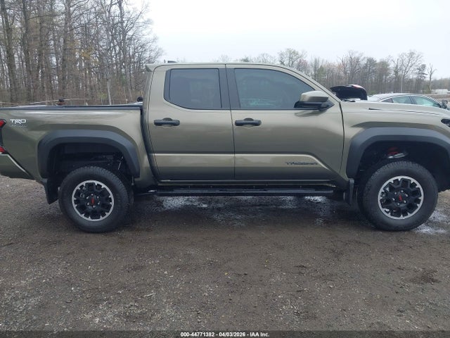 2025 Toyota Tacoma Trd Off Road მანქანა იყიდება აუქციონზე, vin: 3TMLB5JN0SM180238, აუქციონის ნომერი: 44771382