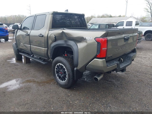 2025 Toyota Tacoma Trd Off Road მანქანა იყიდება აუქციონზე, vin: 3TMLB5JN0SM180238, აუქციონის ნომერი: 44771382