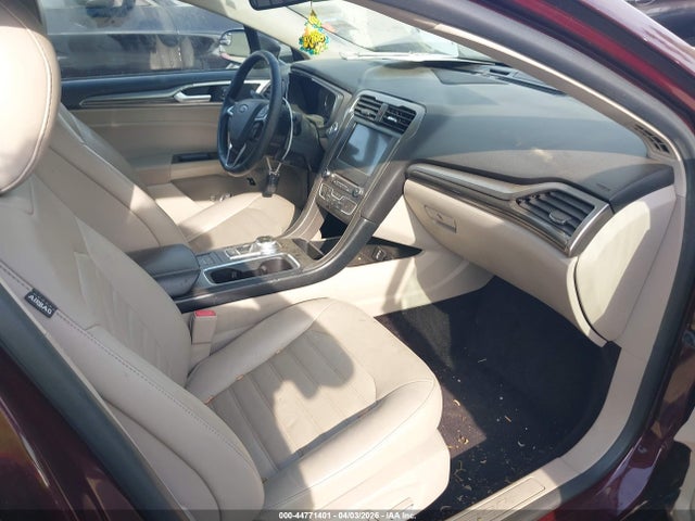 2017 Ford Fusion Energi Se Luxury მანქანა იყიდება აუქციონზე, vin: 3FA6P0PU8HR320232, აუქციონის ნომერი: 44771401
