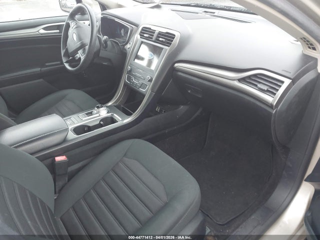 2019 FORD FUSION HYBRID 3FA6P0LU4KR258129 Photo 4