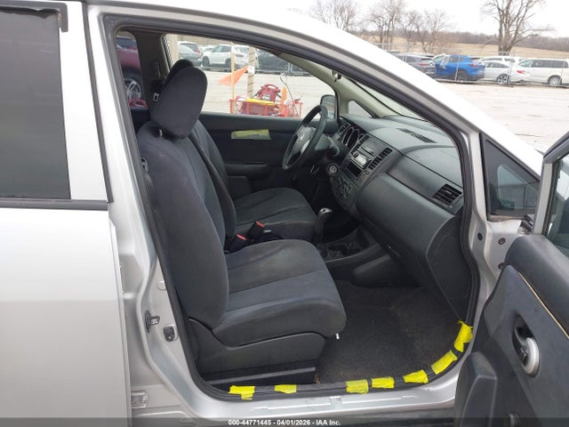 2010 NISSAN VERSA 3N1CC1AP6AL391992 Photo 4