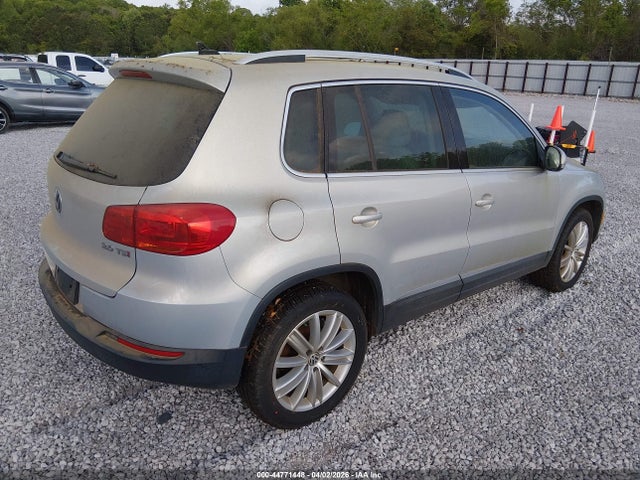 2015 VOLKSWAGEN TIGUAN WVGAV7AX1FW504326 Photo 3