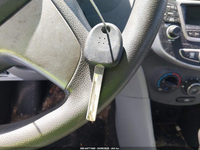 2017 Hyundai Accent Se მანქანა იყიდება აუქციონზე, vin: KMHCT4AE7HU241611, აუქციონის ნომერი: 44771460