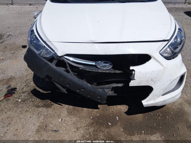 2017 Hyundai Accent Se მანქანა იყიდება აუქციონზე, vin: KMHCT4AE7HU241611, აუქციონის ნომერი: 44771460