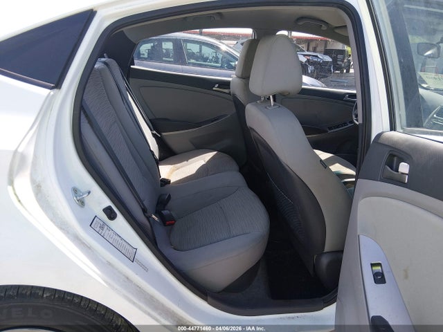 2017 Hyundai Accent Se მანქანა იყიდება აუქციონზე, vin: KMHCT4AE7HU241611, აუქციონის ნომერი: 44771460