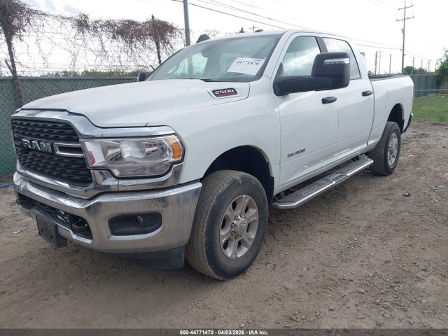3C6UR5DJ8RG302787 RAM 2500 Big Horn 4x4 6&#039;4 Box