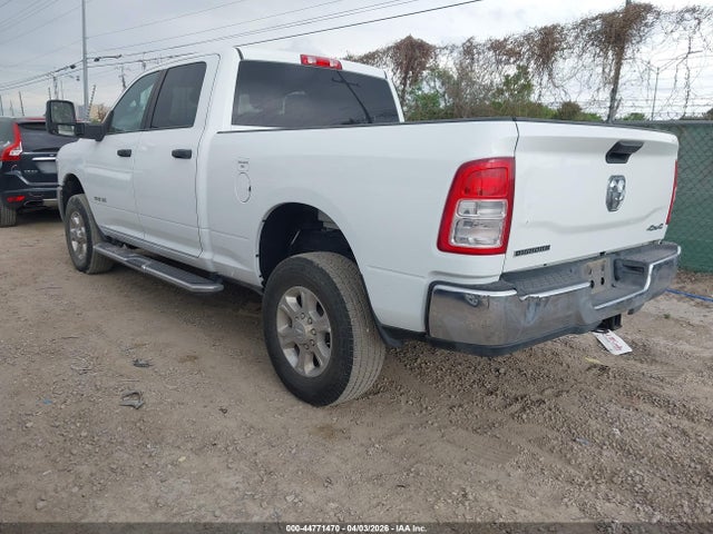 3C6UR5DJ8RG302787 RAM 2500 Big Horn 4x4 6&#039;4 Box
