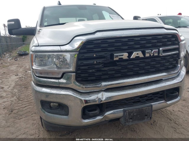 3C6UR5DJ8RG302787 RAM 2500 Big Horn 4x4 6&#039;4 Box