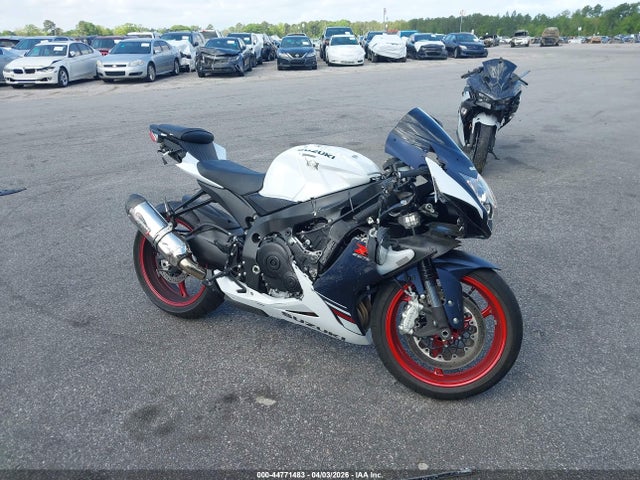 Suzuki GSX-R600 2025 JS1GN7FAXS7100197 Image 12
