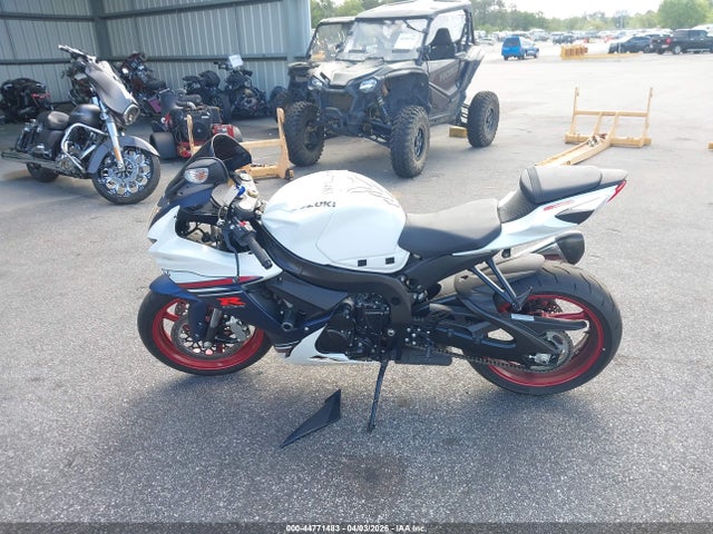 Suzuki GSX-R600 2025 JS1GN7FAXS7100197 Image 13