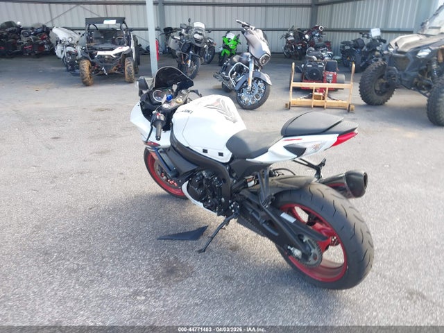Suzuki GSX-R600 2025 JS1GN7FAXS7100197 Image 3