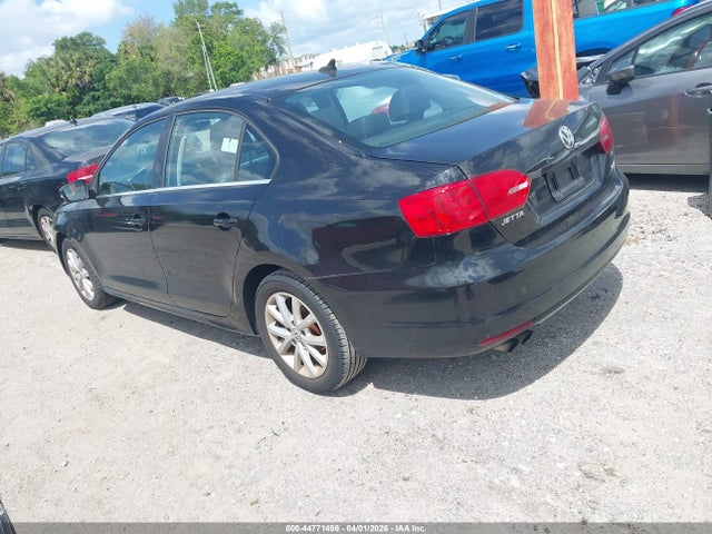 44771496 :رقم المزاد ، 3VWD17AJ6EM295640 vin ، 2014 Volkswagen Jetta 1.8t Se مزاد بيع