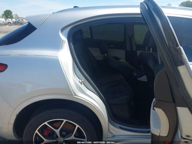 44771558 :رقم المزاد ، ZASPAKBN0L7C82661 vin ، 2020 Alfa Romeo Stelvio Ti Awd مزاد بيع