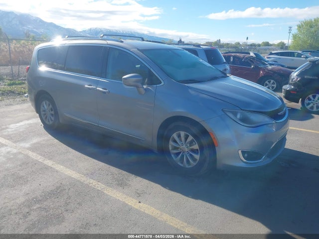 Aukcja sprzedaży 2018 Chrysler Pacifica Touring L, vin: 2C4RC1BGXJR214063, numer aukcji: 44771578