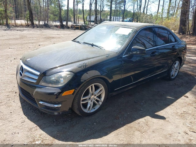 2013 MERCEDES-BENZ C 250 WDDGF4HB9DR262679 Photo 1