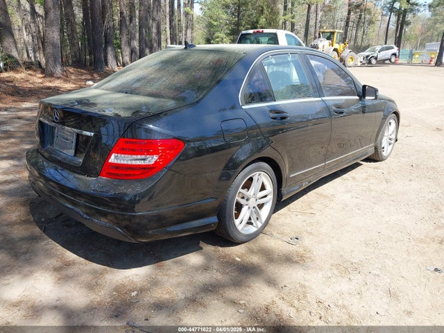 2013 MERCEDES-BENZ C 250 WDDGF4HB9DR262679 Photo 3