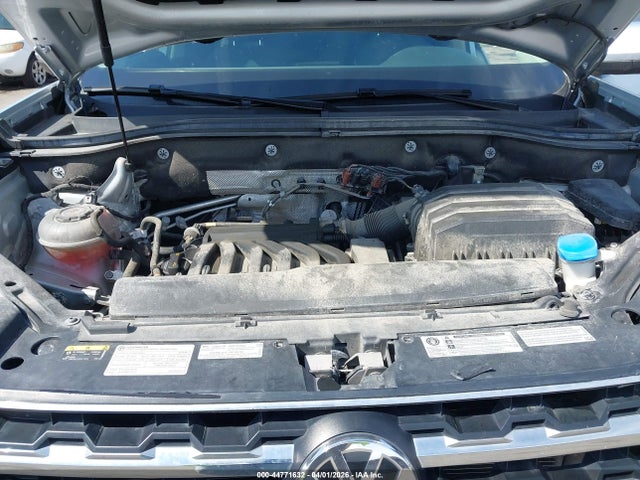 Продаж на аукціоні авто 2019 Volkswagen Atlas 3.6l V6 Sel Premium, vin: 1V2NR2CA0KC608483, номер лоту: 44771632