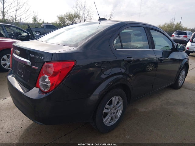 44771634 :رقم المزاد ، 1G1JD5SB1F4169345 vin ، 2015 Chevrolet Sonic Lt Manual مزاد بيع