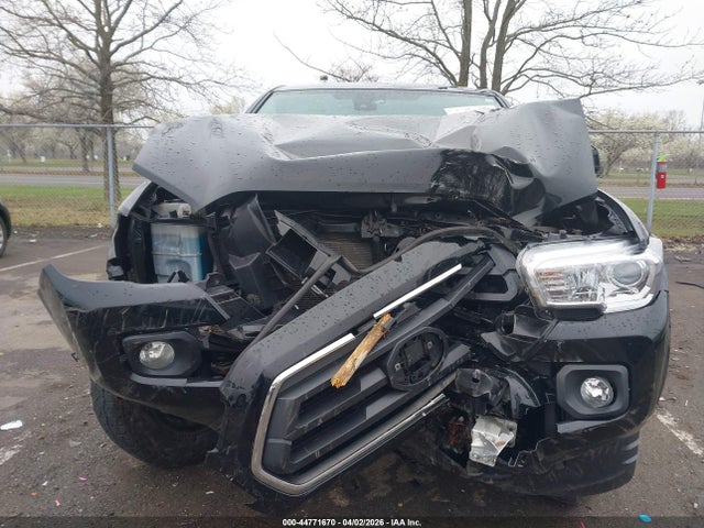 44771670 :رقم المزاد ، 3TYDZ5BN5MT001309 vin ، 2021 Toyota Tacoma Sr5 V6 مزاد بيع