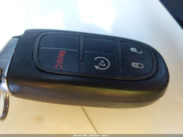 2015 Jeep Cherokee Limited მანქანა იყიდება აუქციონზე, vin: 1C4PJMDS9FW718375, აუქციონის ნომერი: 44771695
