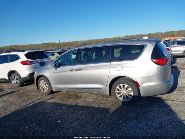 Aukcja sprzedaży 2017 Chrysler Pacifica Touring-l, vin: 2C4RC1BG2HR515548, numer aukcji: 44771697