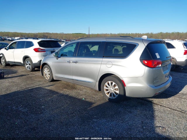 2017 CHRYSLER PACIFICA 2C4RC1BG2HR515548 Photo 2
