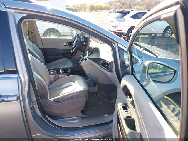 2017 CHRYSLER PACIFICA 2C4RC1BG2HR515548 Photo 4