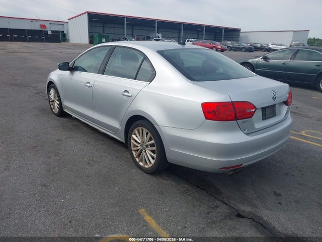 44771706 :رقم المزاد ، 3VWLX7AJXBM354503 vin ، 2011 Volkswagen Jetta 2.5l Sel مزاد بيع