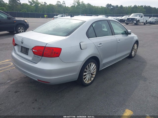 44771706 :رقم المزاد ، 3VWLX7AJXBM354503 vin ، 2011 Volkswagen Jetta 2.5l Sel مزاد بيع