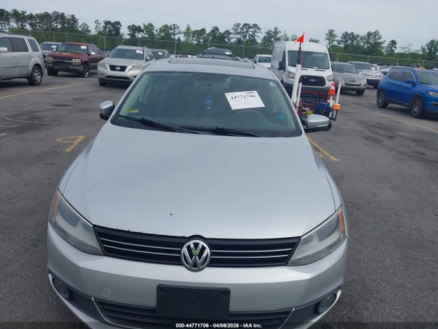 44771706 :رقم المزاد ، 3VWLX7AJXBM354503 vin ، 2011 Volkswagen Jetta 2.5l Sel مزاد بيع