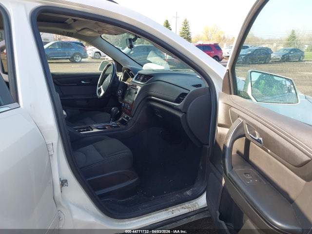 44771732 :رقم المزاد ، 1GNKVGKD3EJ275180 vin ، 2014 Chevrolet Traverse 1lt مزاد بيع