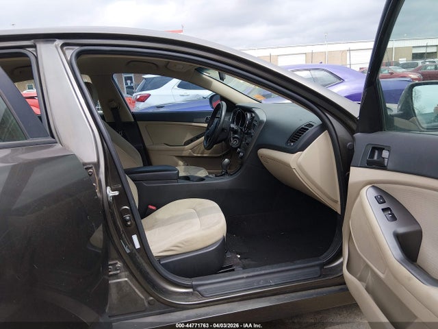 44771763 :رقم المزاد ، KNAGM4A73B5073338 vin ، 2011 Kia Optima Lx مزاد بيع