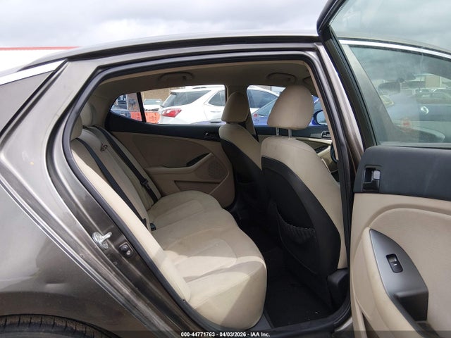 44771763 :رقم المزاد ، KNAGM4A73B5073338 vin ، 2011 Kia Optima Lx مزاد بيع