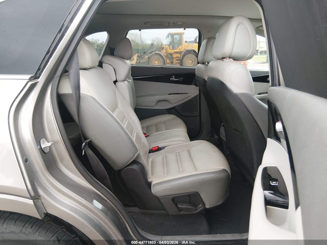 5XYPK4A59GG114125 KIA Sorento 3.3l Sx
