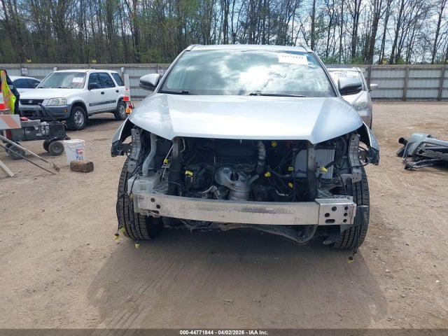 2018 TOYOTA HIGHLANDER 5TDJZRFH7JS489071 Photo 5