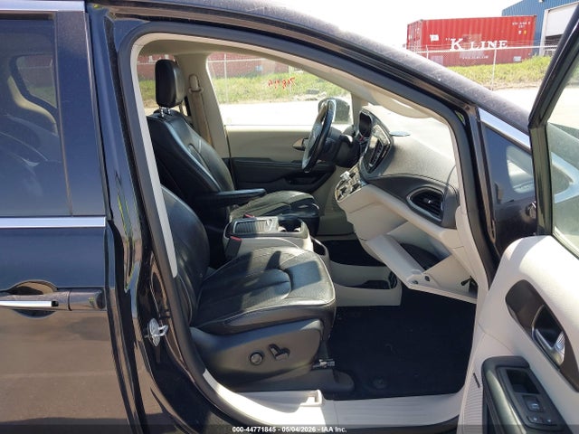 2018 Chrysler Pacifica Hybrid Limited მანქანა იყიდება აუქციონზე, vin: 2C4RC1N79JR159293, აუქციონის ნომერი: 44771845