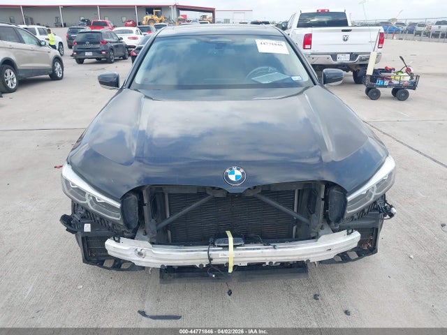 WBA7T2C03MCG03803 BMW 740I