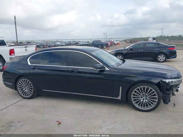 WBA7T2C03MCG03803 BMW 740I