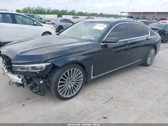WBA7T2C03MCG03803 BMW 740I
