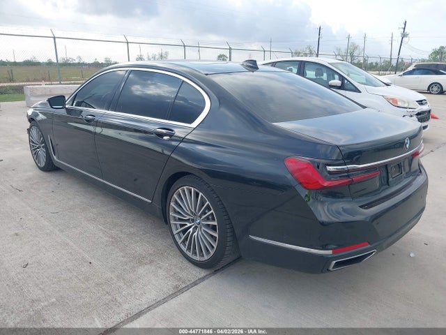 WBA7T2C03MCG03803 BMW 740I