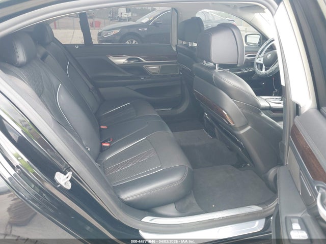 WBA7T2C03MCG03803 BMW 740I
