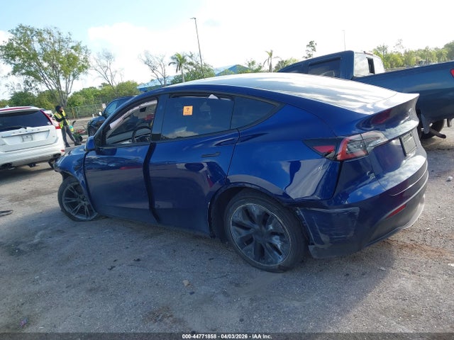 Продаж на аукціоні авто 2025 Tesla Model Y Long Range Dual Motor All-wheel Drive, vin: 7SAYGDEE2SA339227, номер лоту: 44771858