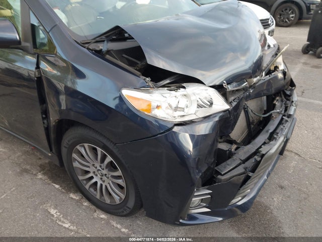 Aukcja sprzedaży 2018 Toyota Sienna Xle Premium 8 Passenger, vin: 5TDYZ3DC2JS903702, numer aukcji: 44771874