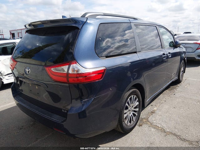 Aukcja sprzedaży 2018 Toyota Sienna Xle Premium 8 Passenger, vin: 5TDYZ3DC2JS903702, numer aukcji: 44771874