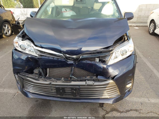 Aukcja sprzedaży 2018 Toyota Sienna Xle Premium 8 Passenger, vin: 5TDYZ3DC2JS903702, numer aukcji: 44771874