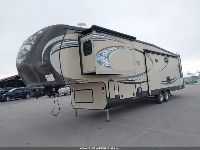 Jayco Pinnacle 2014 1UJCJ0BU2E1RG0119 Image 2