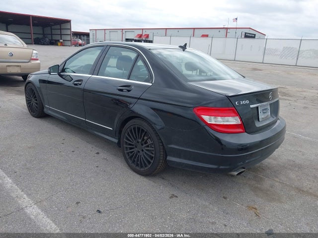 44771902 :رقم المزاد ، WDDGF8BB9BR186975 vin ، 2011 Mercedes-benz C 300 Sport 4matic مزاد بيع