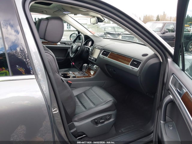 Aukcja sprzedaży 2016 Volkswagen Touareg Vr6 Lux, vin: WVGEF9BP4GD002352, numer aukcji: 44771920