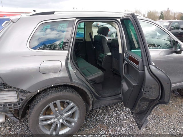 Aukcja sprzedaży 2016 Volkswagen Touareg Vr6 Lux, vin: WVGEF9BP4GD002352, numer aukcji: 44771920